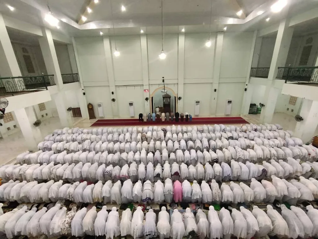 Aktivitas harian santri Pesantren Darul Mukhlisin