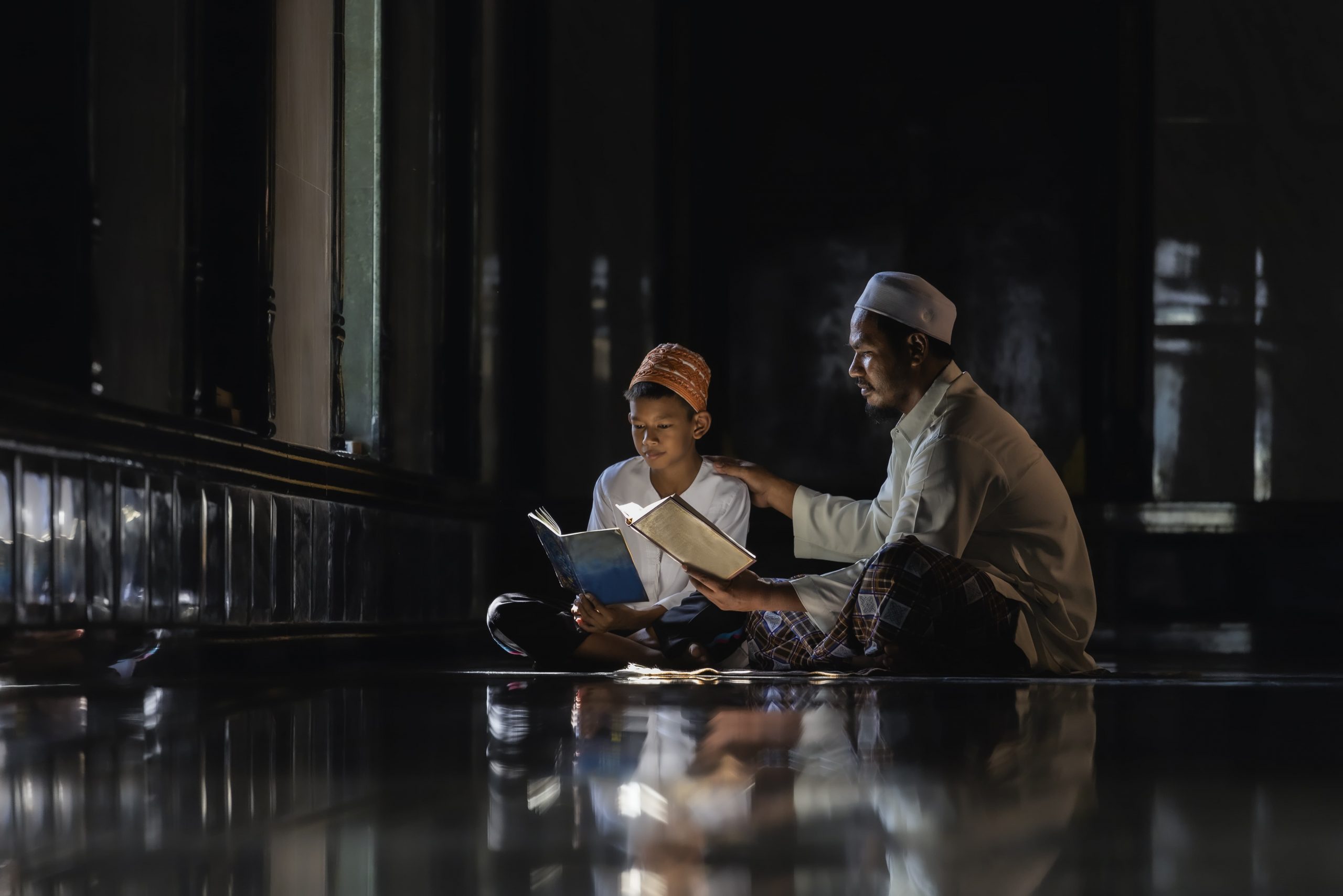 muslim-children-kid-old-man-teaching-wearing-white-shirts-doing-prayer-reading-book (1)